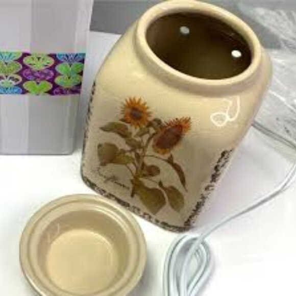 Scentsy Rustic Sunflower Warmer with FREE wax bar - Picture 5 of 6